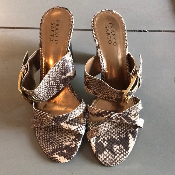 franco sarto lorelia snake embossed sandal